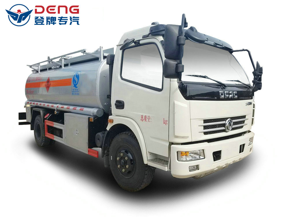 东风多利卡8吨CLW5115GJYD5型加油车