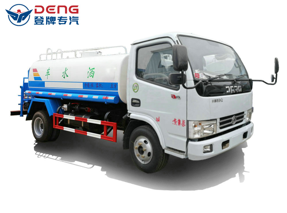 东风（5方）洒水车