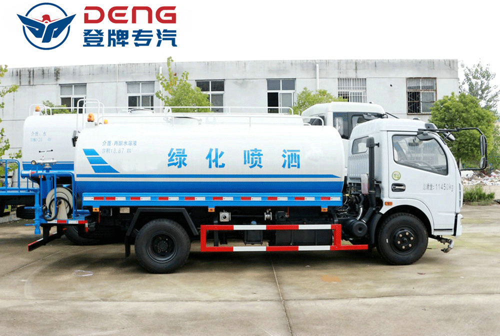 东风8方洒水车_07