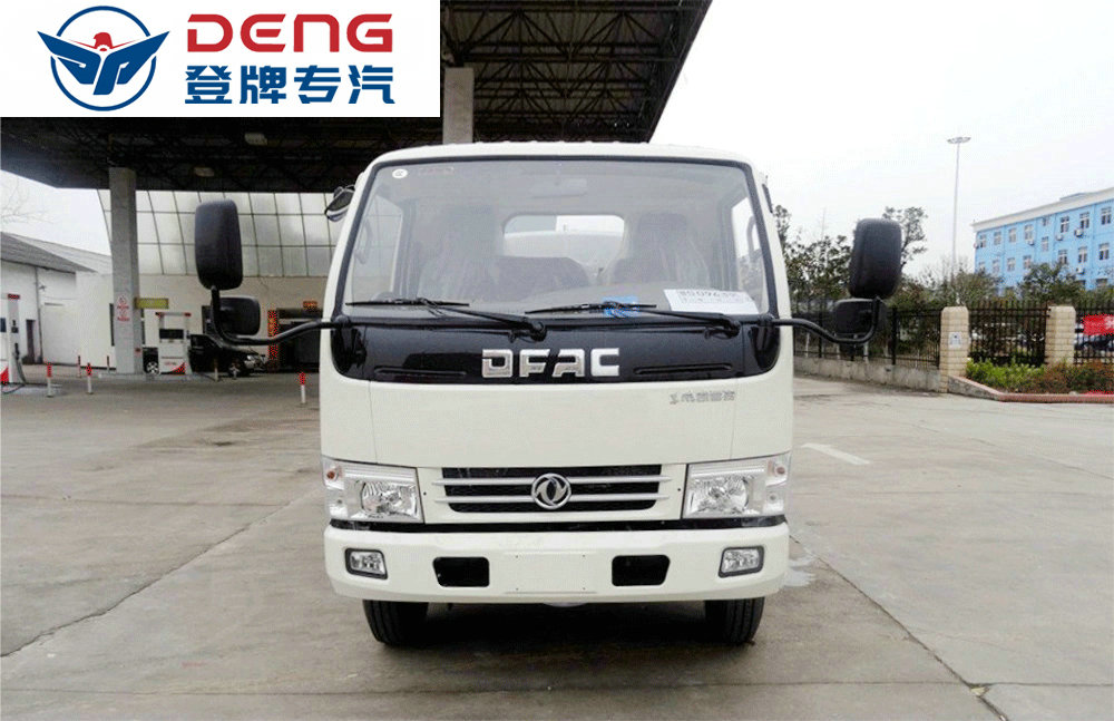 东风5方洒水车01_09