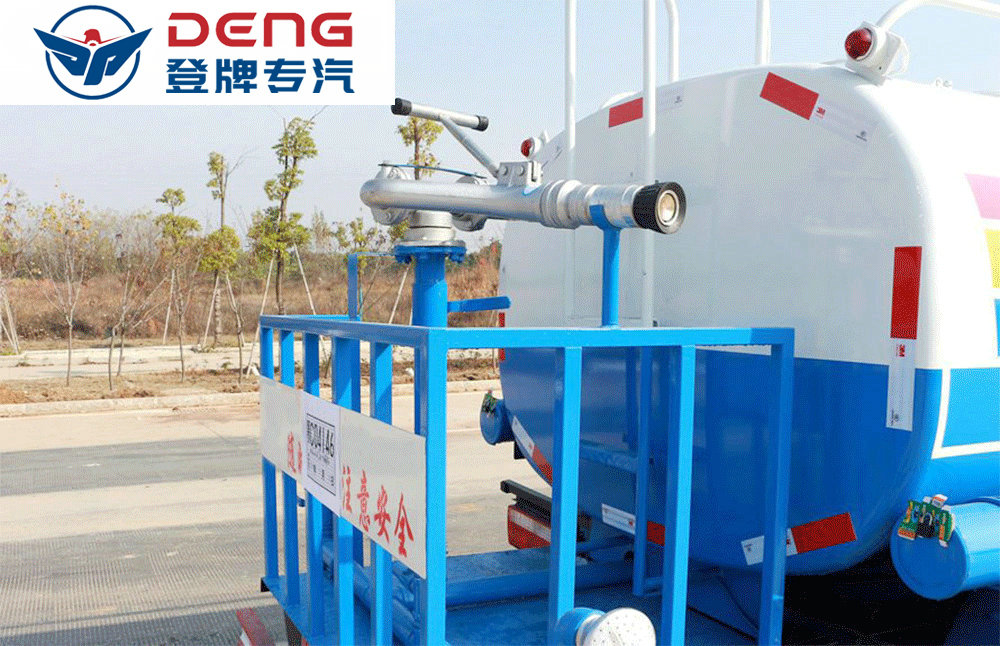 东风5方洒水车01_11