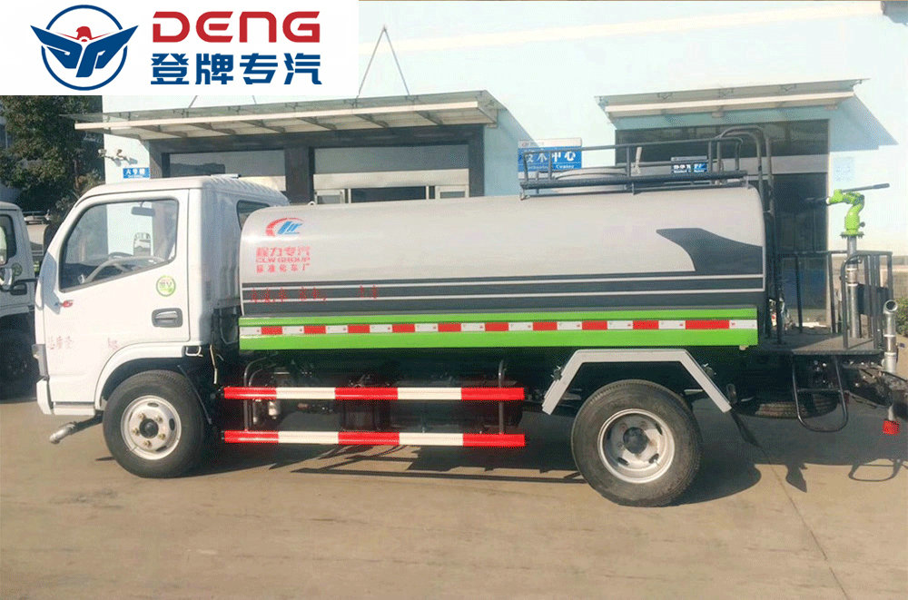 东风5方洒水车01_13