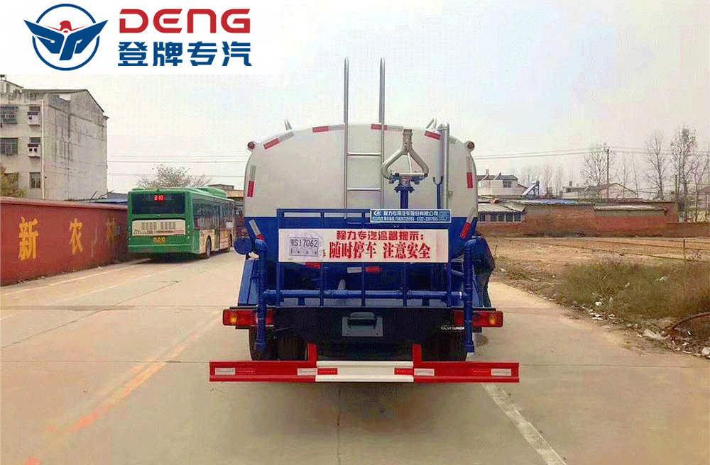 东风D912洒水车（10-12方）_13