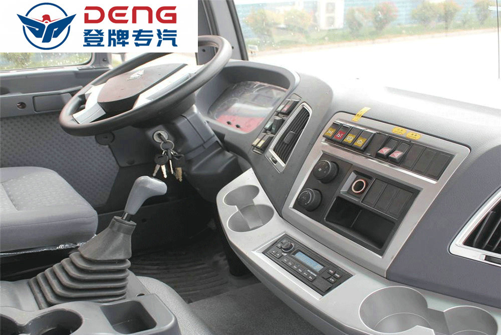 重汽斯太尔洒水车（10-12方）_13