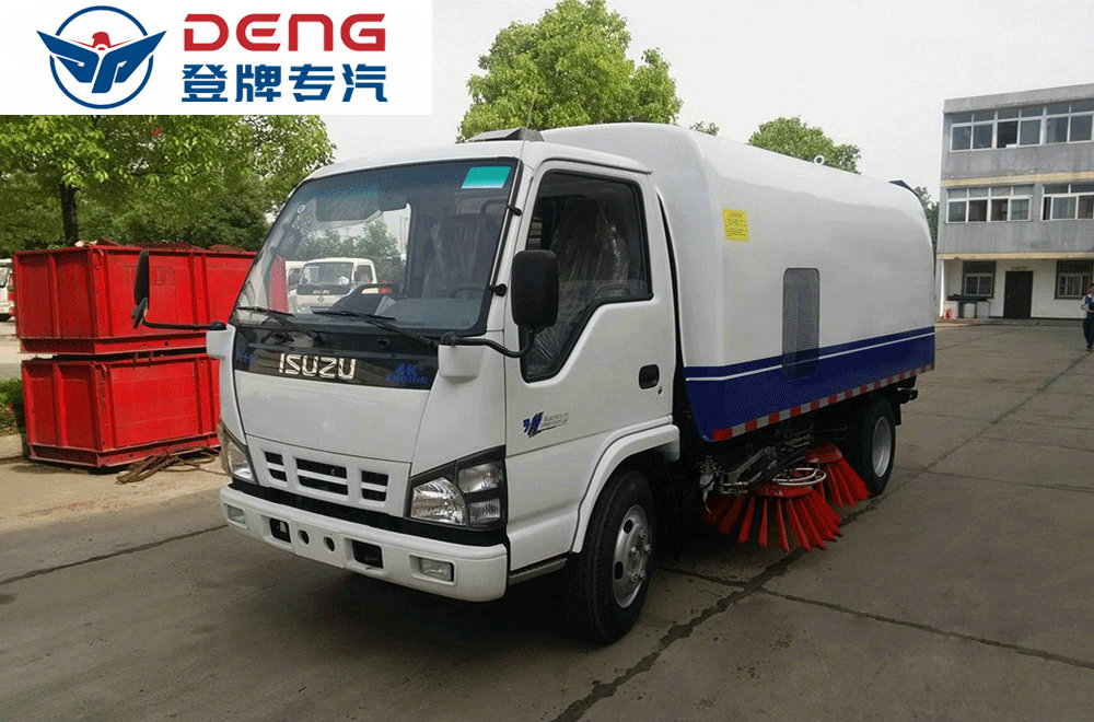 五十铃5方扫路车_08