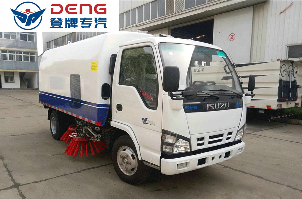 五十铃5方扫路车_07