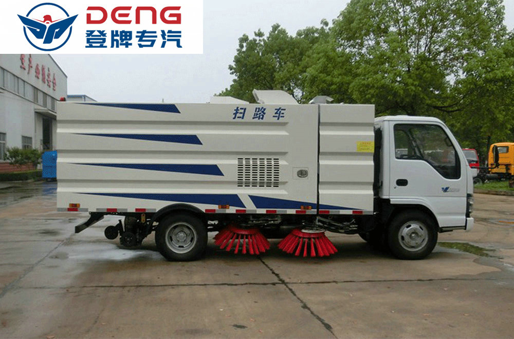五十铃5方扫路车_10