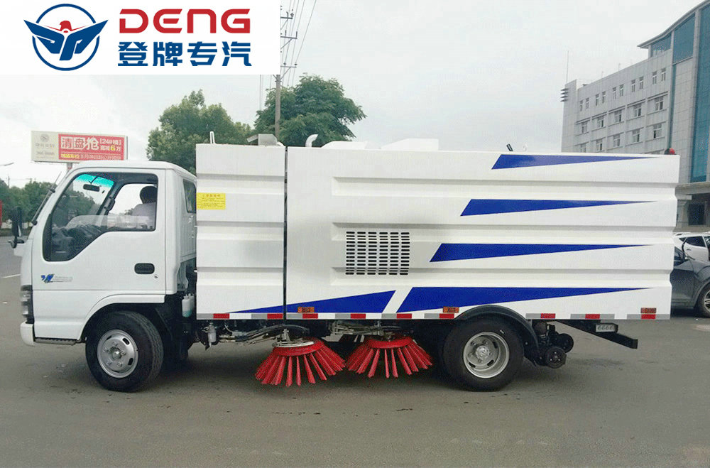 五十铃5方扫路车_12