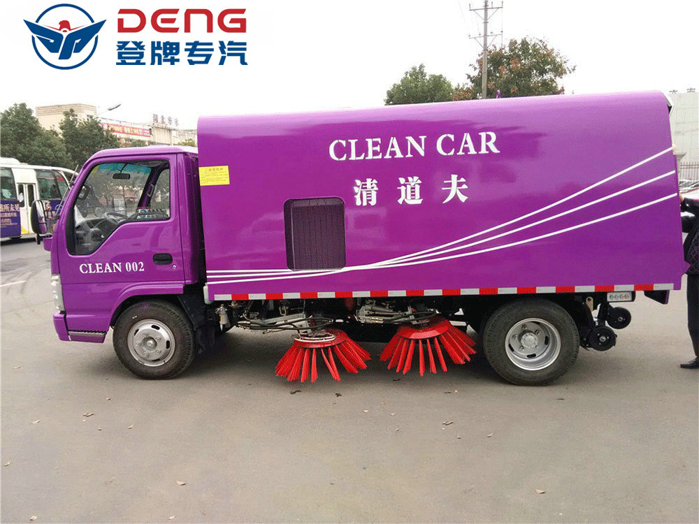 100P五十铃5方扫路车_11