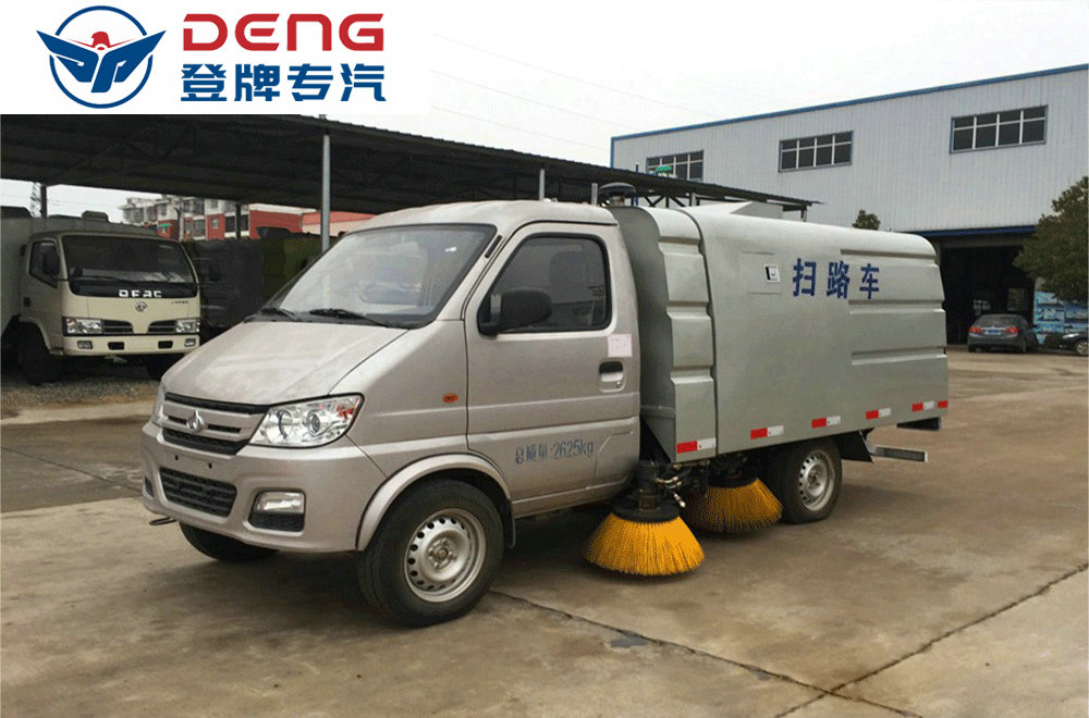 长安小型扫路车_05