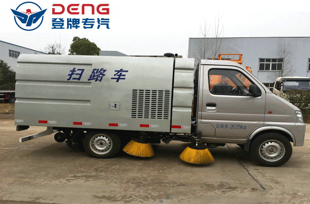 长安小型扫路车_07