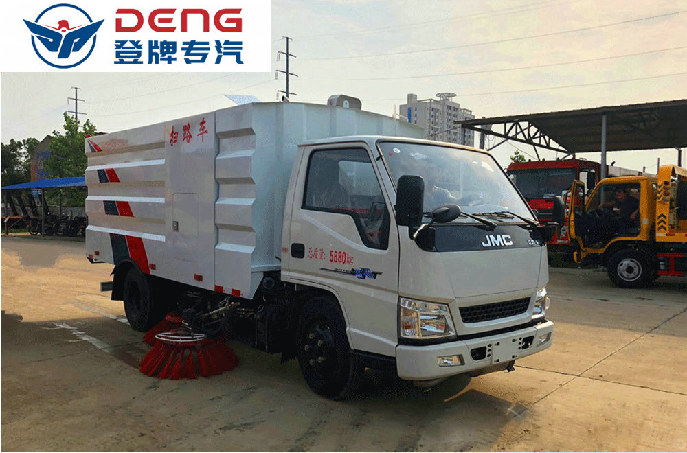 江铃5方扫路车_06