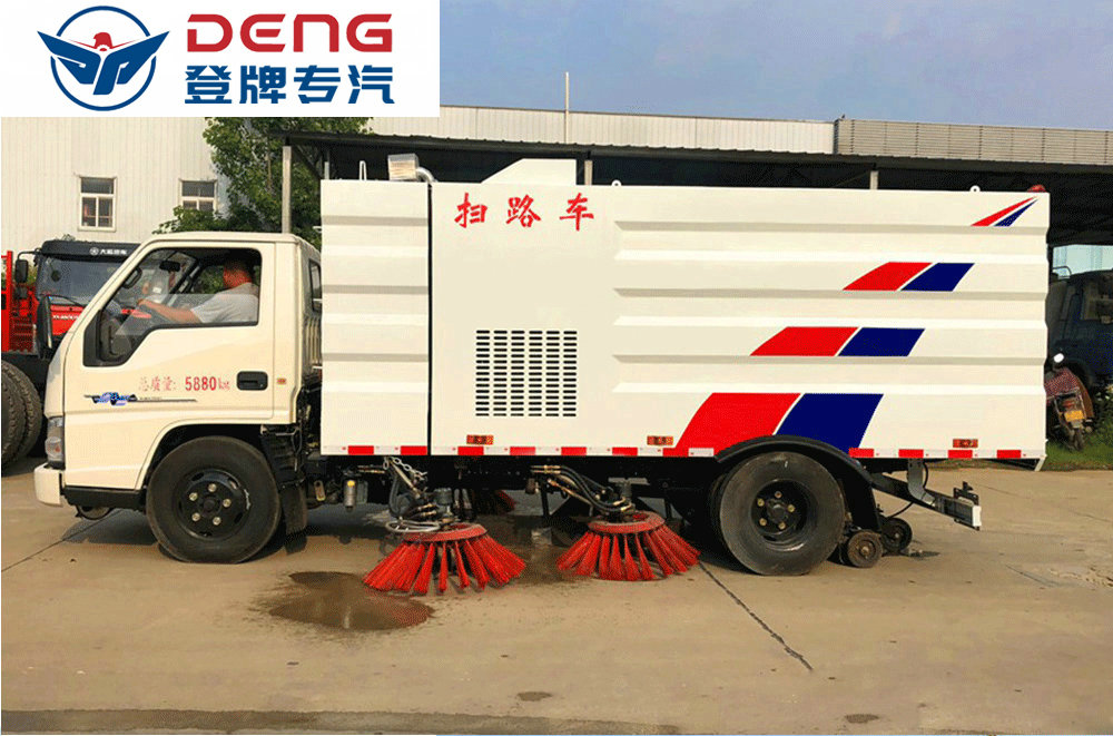 江铃5方扫路车_10