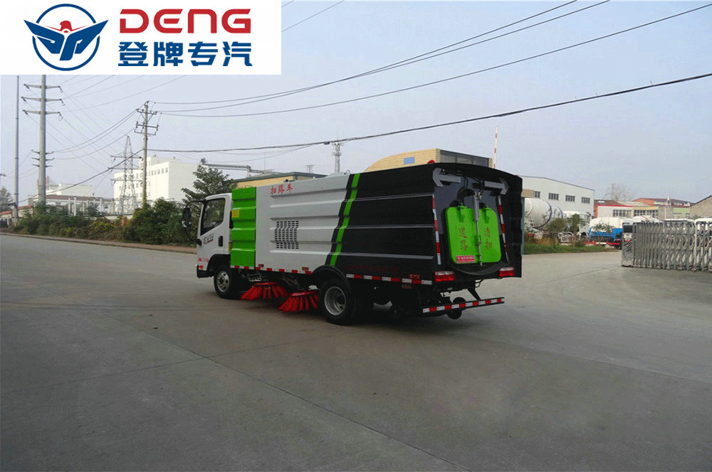 解放5方扫路车_09