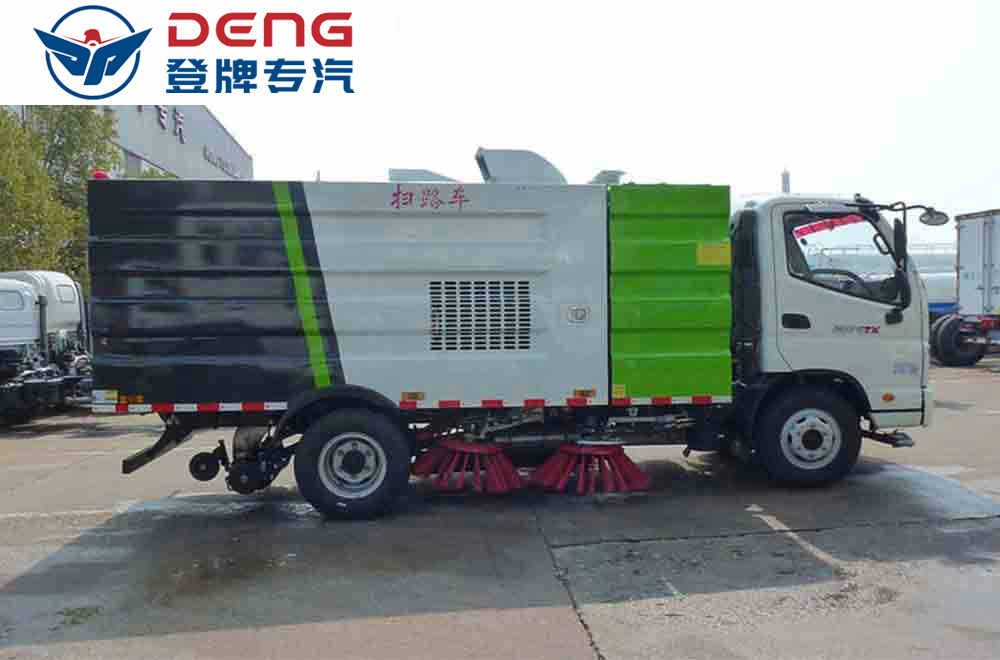 福田欧马可8方扫路车_07
