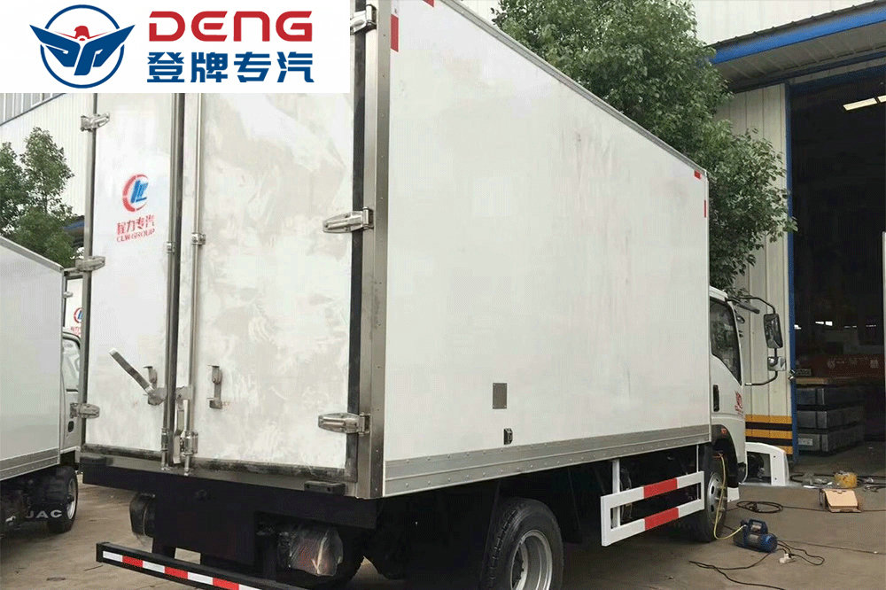 重汽豪沃ZZ5047XLCF341CE145冷藏车_09