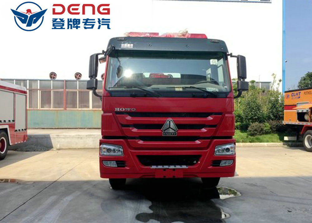 豪沃ZZ5207N4617E5消防车_06