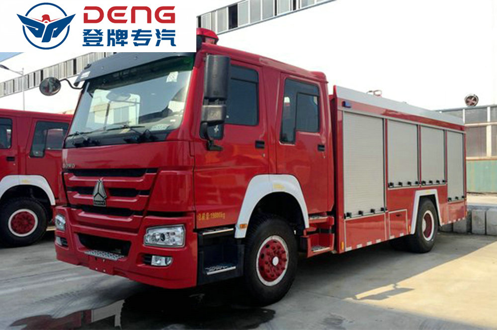 豪沃ZZ5207N4617E5消防车_05