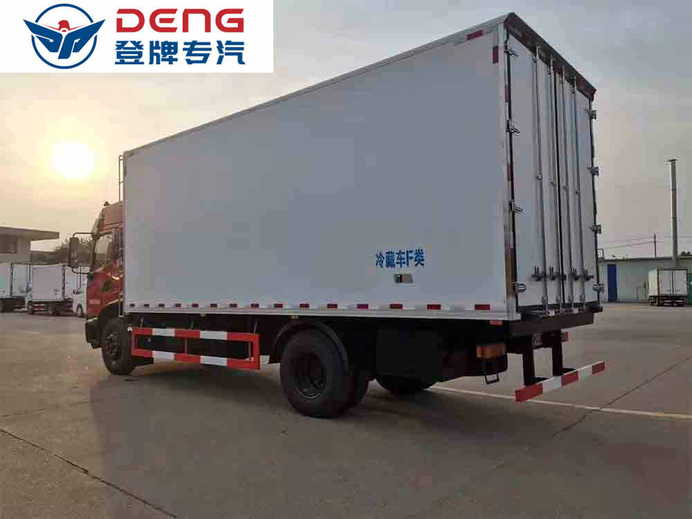 东风天锦冷藏车（高顶双卧）_08