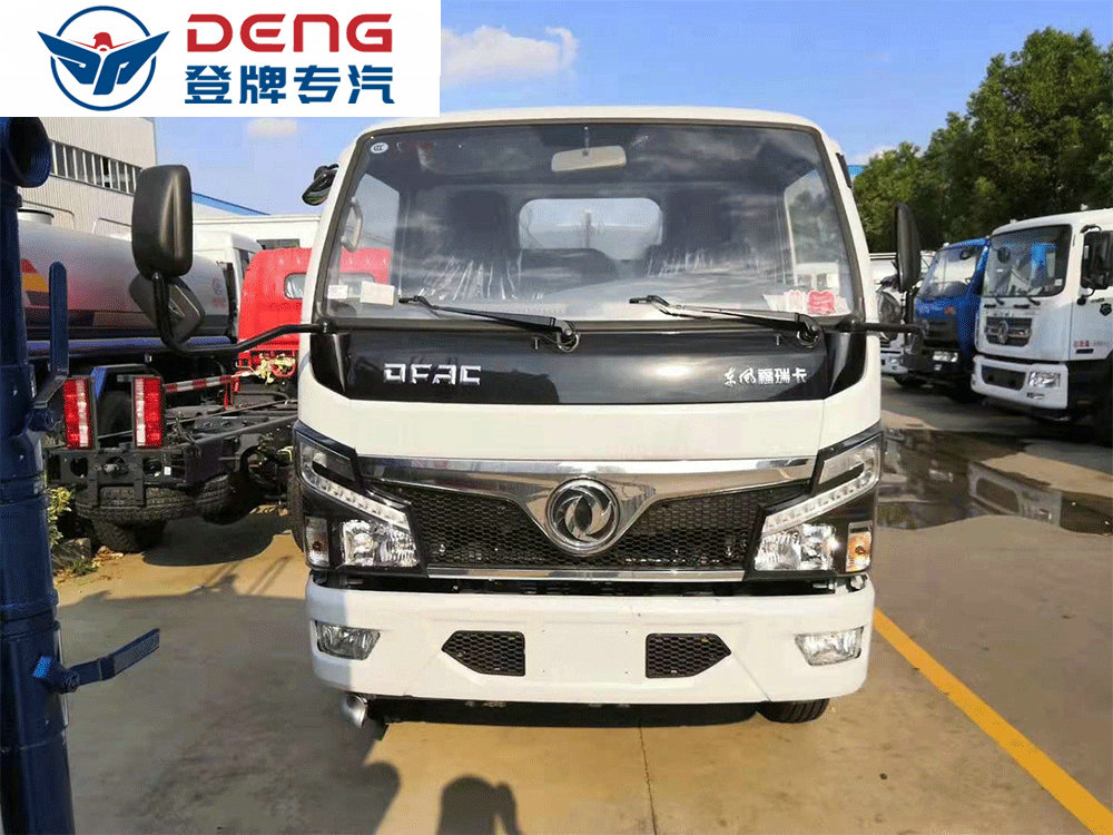 国六东风福瑞卡5方洒水车_06