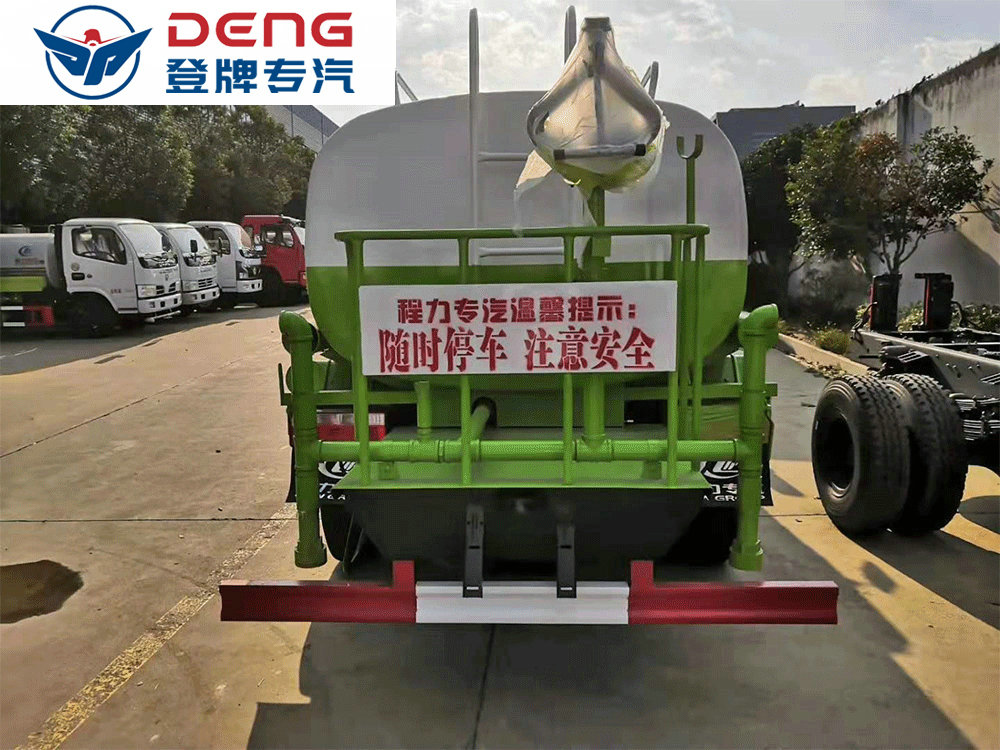 国六东风福瑞卡5方洒水车_09