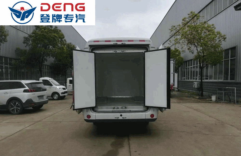 国六五菱玉柴140马力面包冷藏车_10