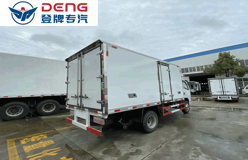 国六东风福瑞卡F6冷藏车_10