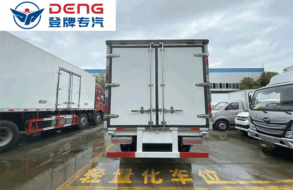 国六东风福瑞卡F6冷藏车_11