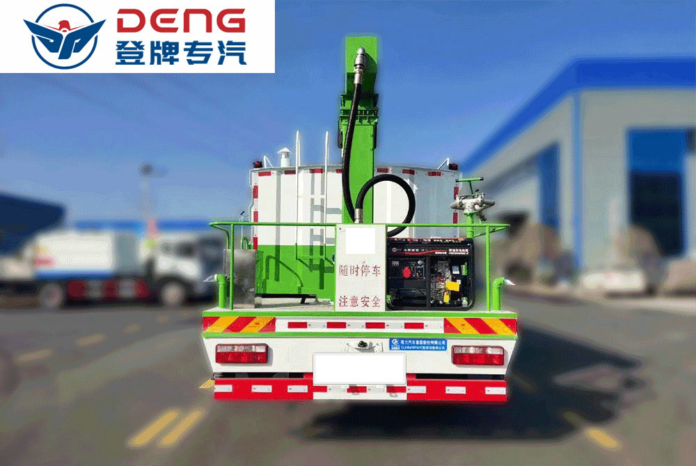 国六东风D9铁路抑尘车_11
